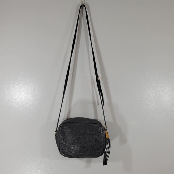 KATE SPADE Grey Street Mindy black pebbled leather tassel crossbody camera bag - Picture 3 of 10